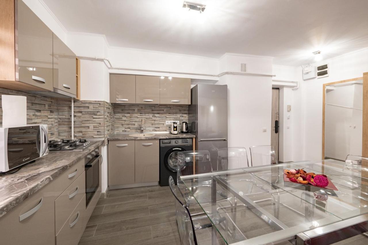 Luxury Ultracentral Pitesti Luaran gambar