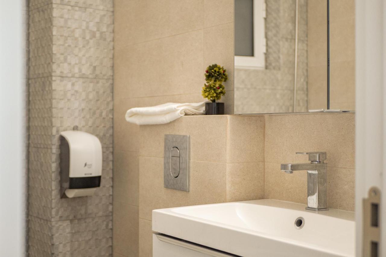 Luxury Ultracentral Pitesti Luaran gambar